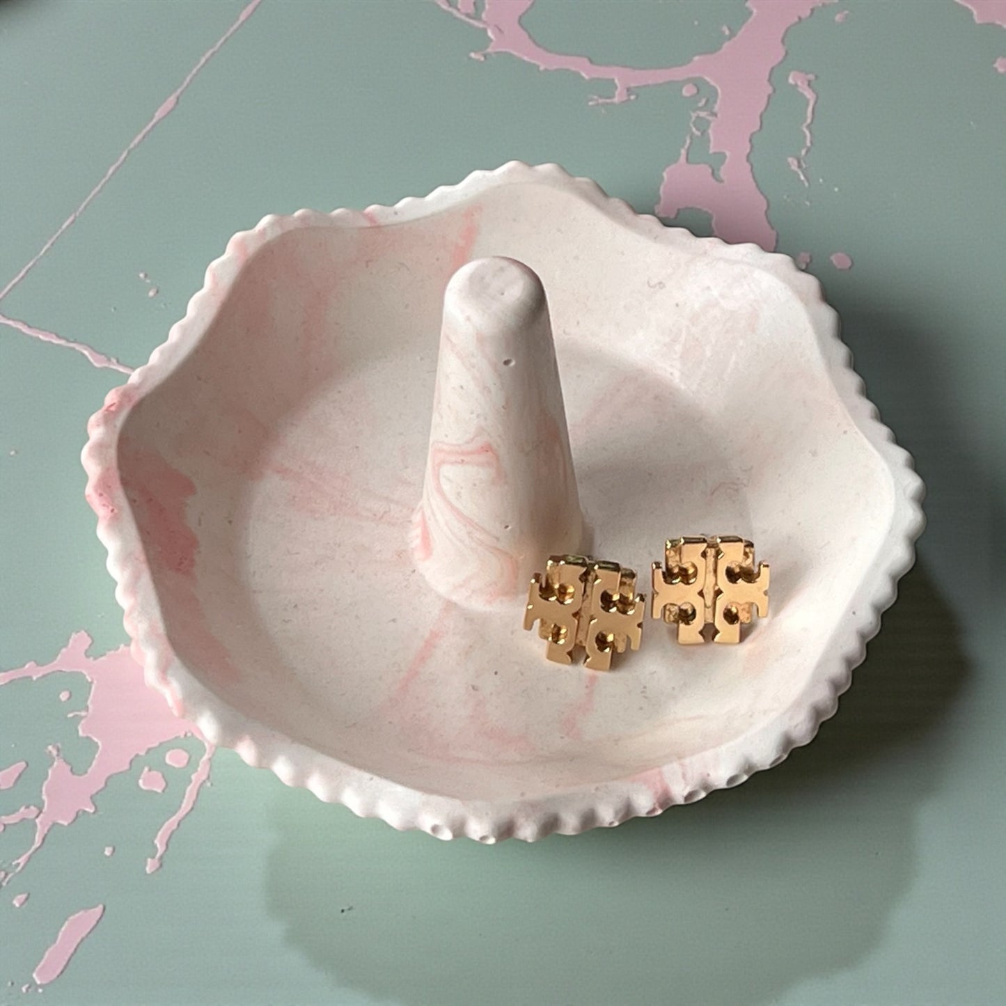 Jewelry holder
